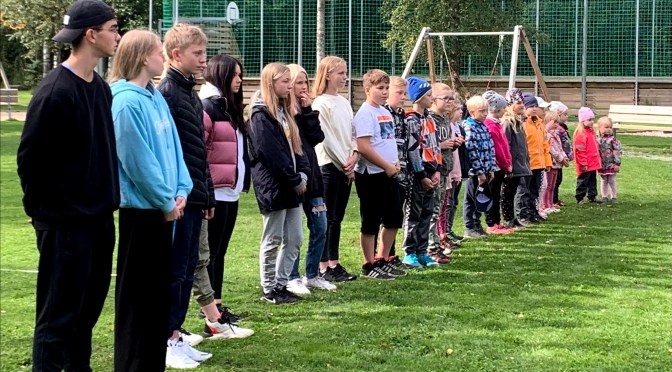 Kooli alguse külapäev 1. septembril Suurupis